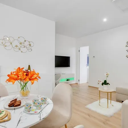 Tramonto Sul Mare Near The Airport