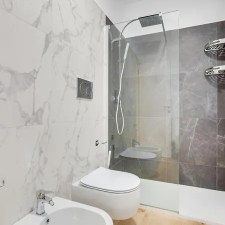 Guesthost - Tramonto Sul Mare Near The Airport Appartement *