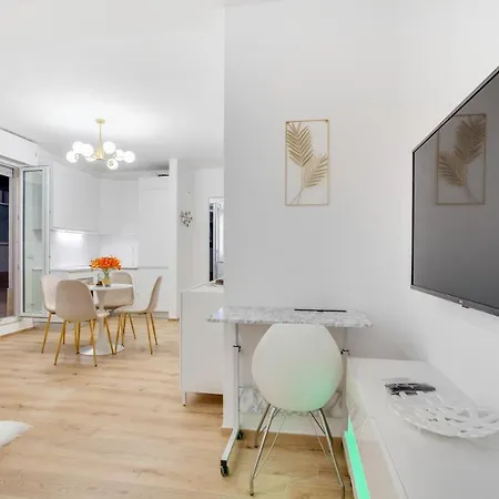 Guesthost - Tramonto Sul Mare Near The Airport Bari